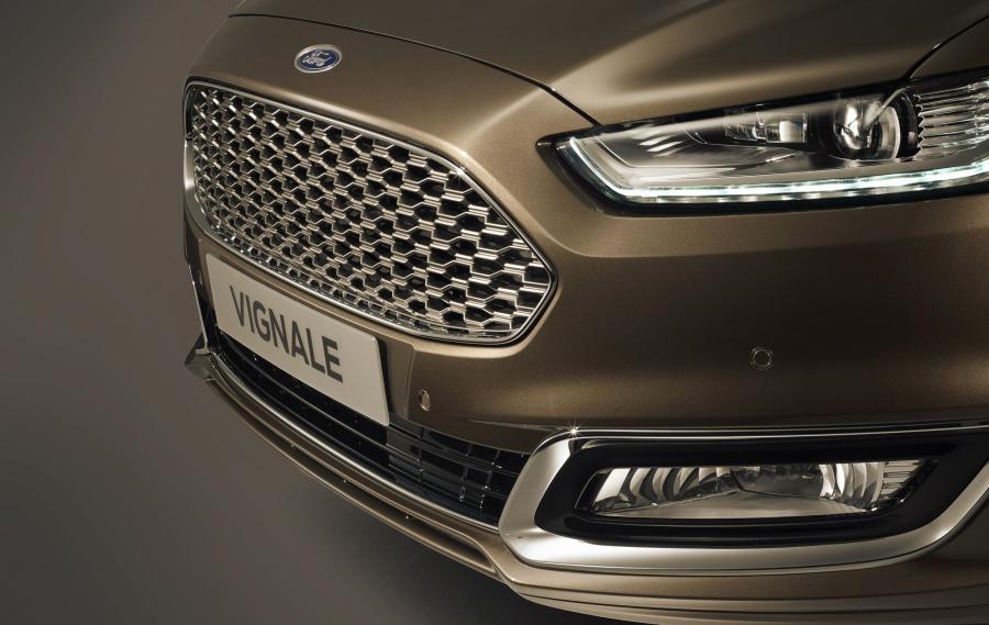  Ford Vignale Mondeo Turnier 2015 года  (фото 3 из 18)